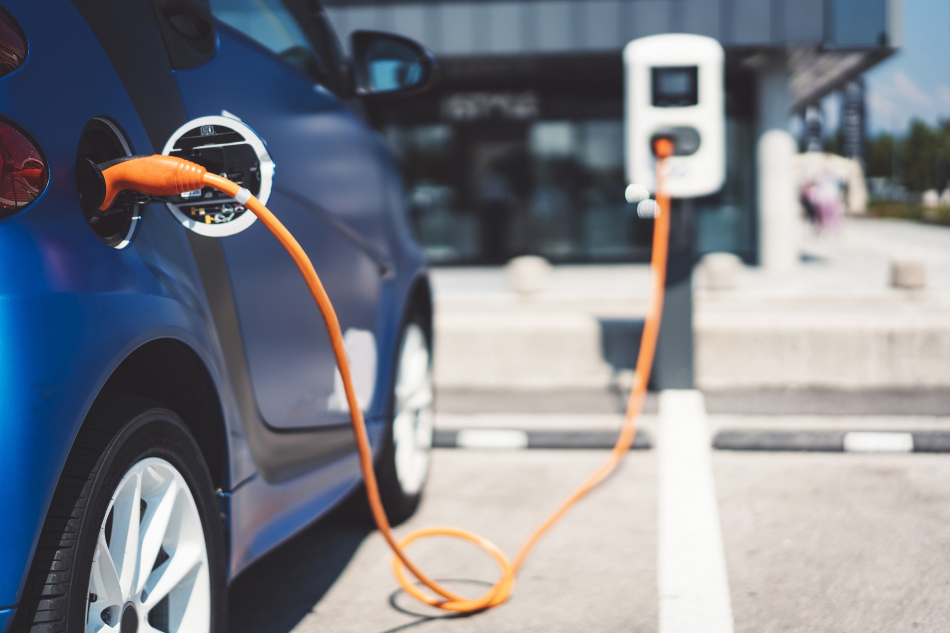 Electric Cars Can Help Lower Your Utility Bills-05